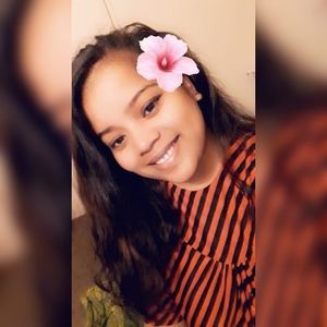 Meet your Posher, Rona